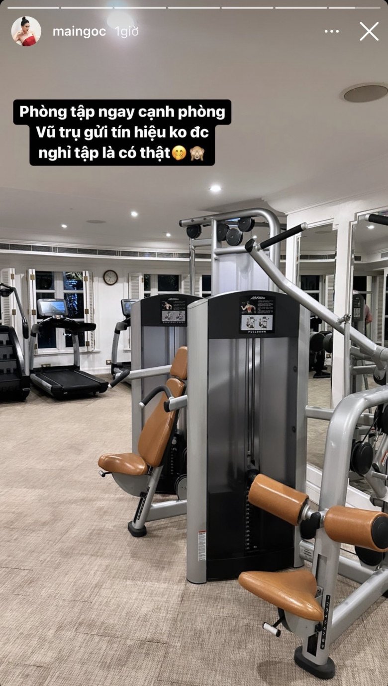 Người đẹp đi du lịch cứ như thể thay đổi nơi tập luyện mà thôi! Ngày lễ Tết của người đẹp vốn dĩ chẳng khác mấy ngày bình thường khi lúc nào cũng có vận động. Đây là điều khó có ai làm được nếu không có một tinh thần thể thao bền vững và sự quyết tâm lớn.