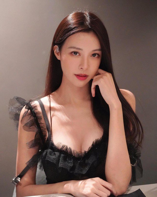 Nữ thạc sĩ đẹp nhất Châu Á bị bạn trai lừa tình tiền có phong cách ăn mặc đẹp như thiên thần nội y - 9