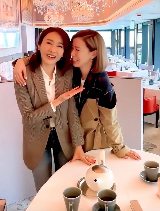 Xa Thi Mạn và Lê Tư đến giờ vẫn là bạn bè thân thiết.