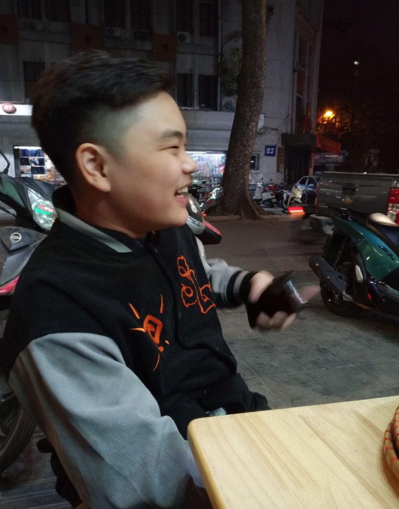 Và đây là kết quả sau khi cắt tóc của Bi Béo. Cậu nhóc của Bố ơi mình đi đâu thế ngày nào như được lột xác đầy bảnh bao.