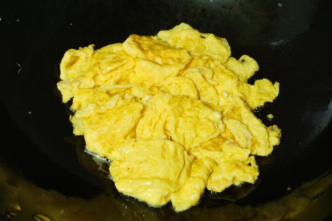 Làm trứng chưng cà chua nhớ cho thìa này trứng mềm mịn cực ngon không khô cứng - 5