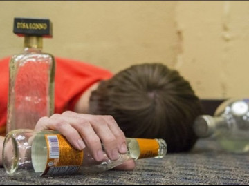 Hai thanh niên người nhồi máu não, người phù thận vì uống "thả phanh" thứ nước nhà nấu tưởng sẽ an toàn