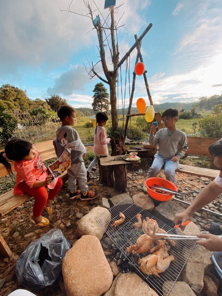 Không còn lội suối cuốc đất, 4 con Lý Hải - Minh Hà có chuyến du lịch trong mơ tại resort sang trọng - 13