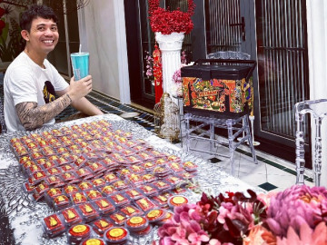 Đại gia chơi lớn: Khoe mua cả thùng vàng lấy lộc ngày vía Thần Tài khiến dân tình đua nhau xin vía