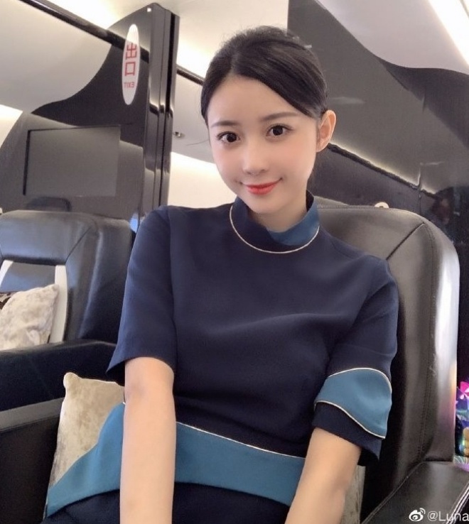 Luna nghỉ việc ở nhà để tránh ồn ào.