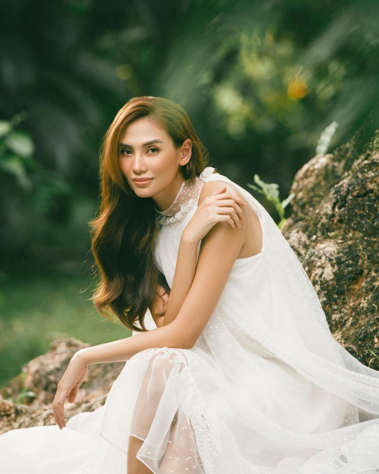 Võ Hoàng Yến từng thẳng thừng phủ nhận chuyện hẹn hò đại gia hải ngoại.