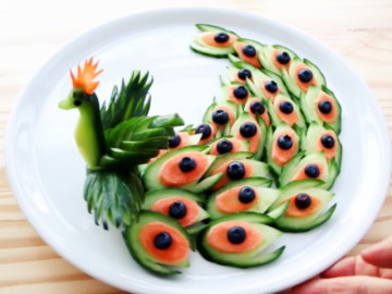 Đem dưa chuột bày kiểu này, 100 người nhìn thấy 101 người phải xin hỏi cách làm