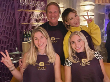 Ngôi sao 24/7: Lục đục với chồng Tây U60, cô vợ trẻ bị con riêng mặc kệ, chẳng ai bênh