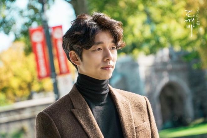 Yêu tinh Gong Yoo mãi chẳng chịu lấy vợ.