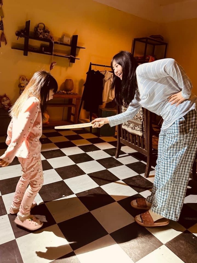 Lộ kết thúc của Đừng Làm Mẹ Cáu: Quỳnh Kool và con gái chuyển tới ở cùng trai đẹp, Bình An bị mẹ quay lưng? - 10