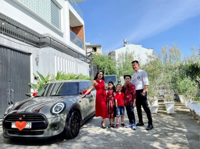 Vượt qua biến cố nợ nần: Ốc Thanh Vân thay nhà to liên tục, Dương Cẩm Lynh lo cho con ở chung cư - 9