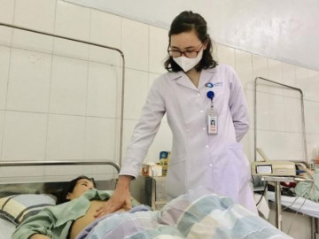 Cứu sống thai phụ 12 tuần chửa ngoài tử cung bị vỡ, bác sĩ hút được 2 lít máu trong ổ bụng