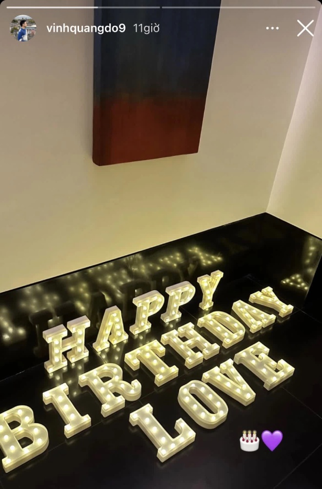 Chủ tịch CLB Hà Nội Đỗ Vinh Quang khoe không gian được vợ chuẩn bị để đón tuổi mới.