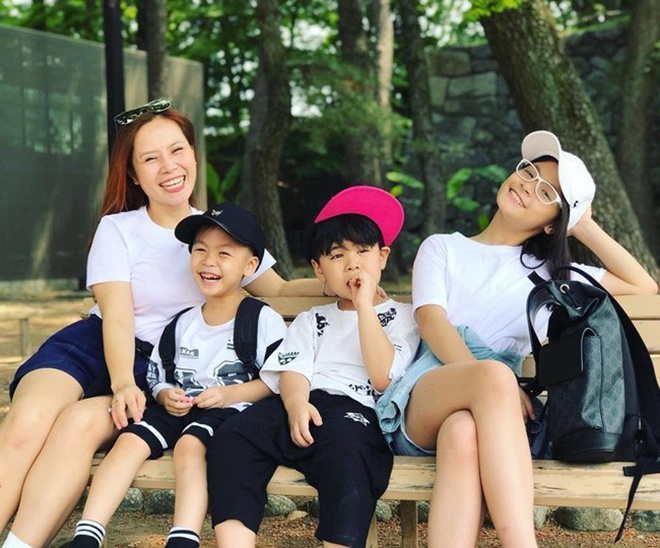 Theo bố Bo, cô bé có tính cách mạnh mẽ nhưng cũng rất nhẹ nhàng, giản dị.