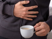 Sức khỏe - Uống cà phê như thế này có thể gây ung thư, bác sĩ tiết lộ có một loại còn rất hại dạ dày mà ai cũng mê