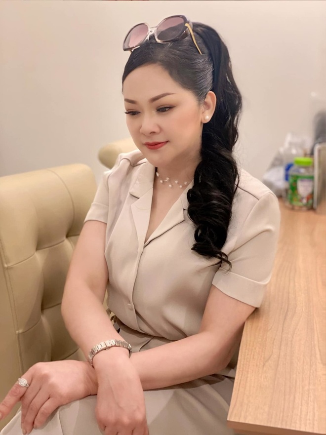Như Quỳnh ngày càng xinh đẹp đáng ngưỡng mộ.