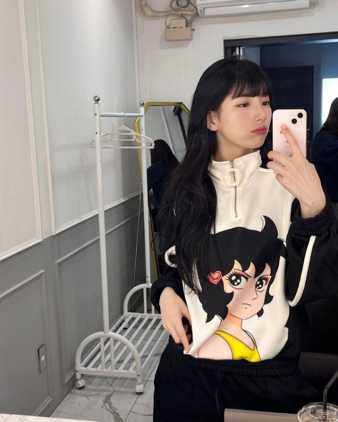 Nhiều người khen cô ngày càng trẻ.