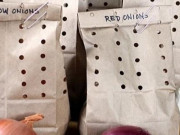 Clip Eva - Trời nồm ẩm bỏ túi ngay những mẹo hay bảo quản thực phẩm