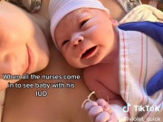 Bà bầu - Mẹ trẻ “kế hoạch” vẫn dính bầu, em bé chào đời tay nắm chặt vòng tránh thai của mẹ