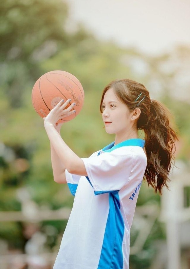 Cô giáo cao mét rưỡi của VTV: Tháng kiếm 20 triệu đồng, từng bị mắng vì để Lương Thu Trang amp;#34;lợi dụngamp;#34; - 4