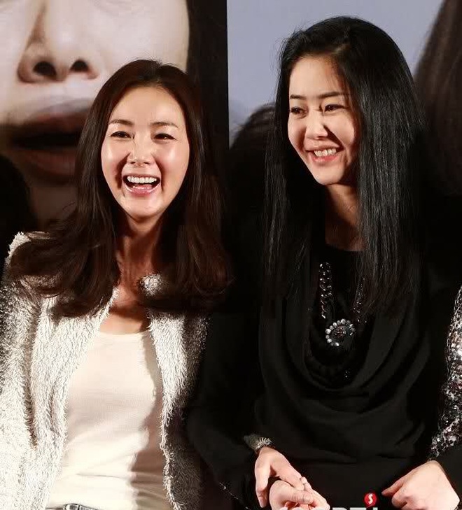 Mối quan hệ của họ hòa hoãn sau khi phim kết thúc.