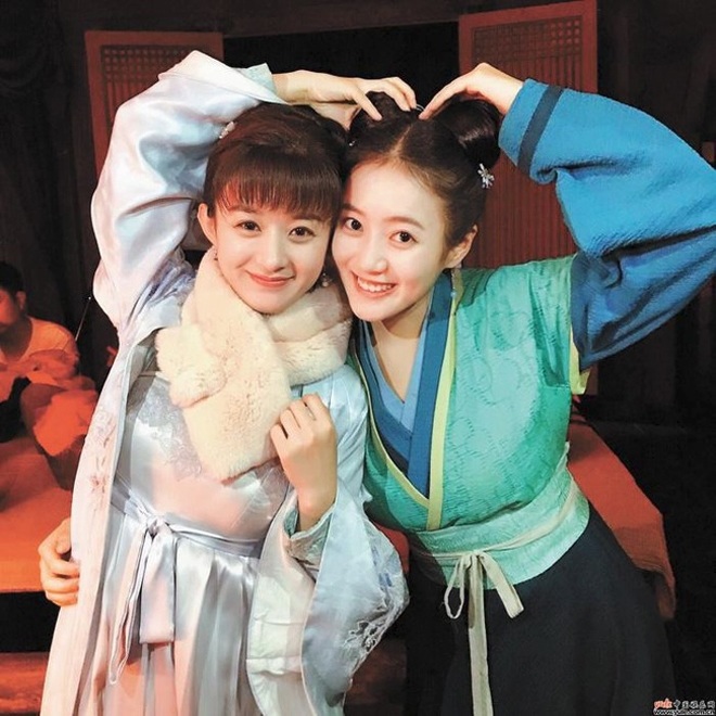 Triệu Lệ Dĩnh rất yêu quý đàn em.