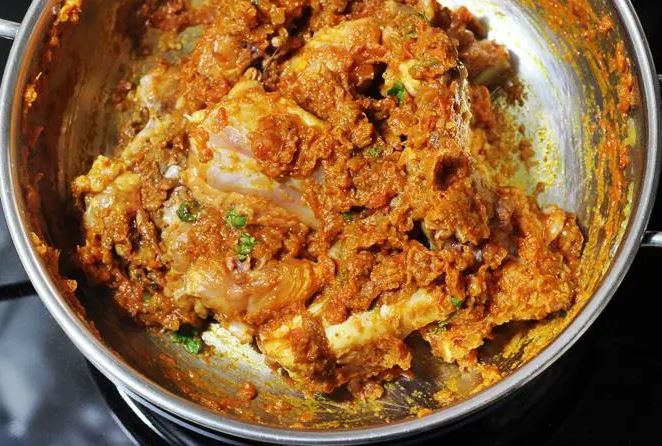 Cách nấu cà ri gà thơm mềm, chuẩn vị Ấn Độ, ngon chẳng kém nhà hàng - 12