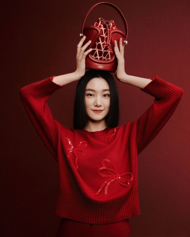 Tôn Diễm còn trẻ, còn cả tương lai phía trước.