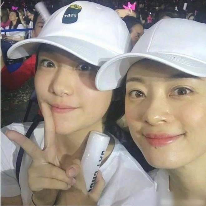 Tôn Diễm cũng rất quý người chị gái này.