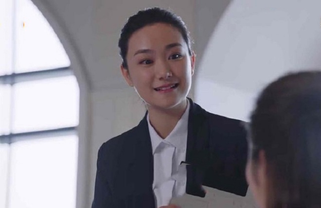 Tôn Lệ đóng phim cũng nhạt nhòa.