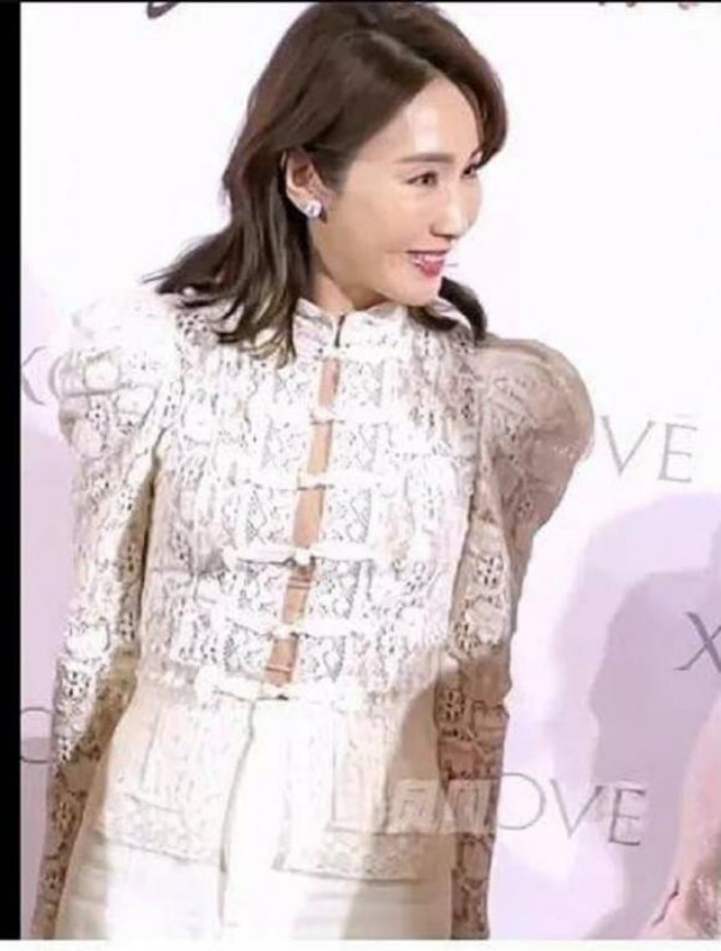 Qua ảnh chưa chỉnh sửa, nhan sắc đệ nhất mỹ nhân không được như ảnh trên mạng.