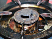 Nhà đẹp - Vệ sinh bếp ga nhớ nguyên tắc “chọc rút” làm sạch thứ này, bếp cháy lửa to đều, tiết kiệm hơn nửa tiền ga
