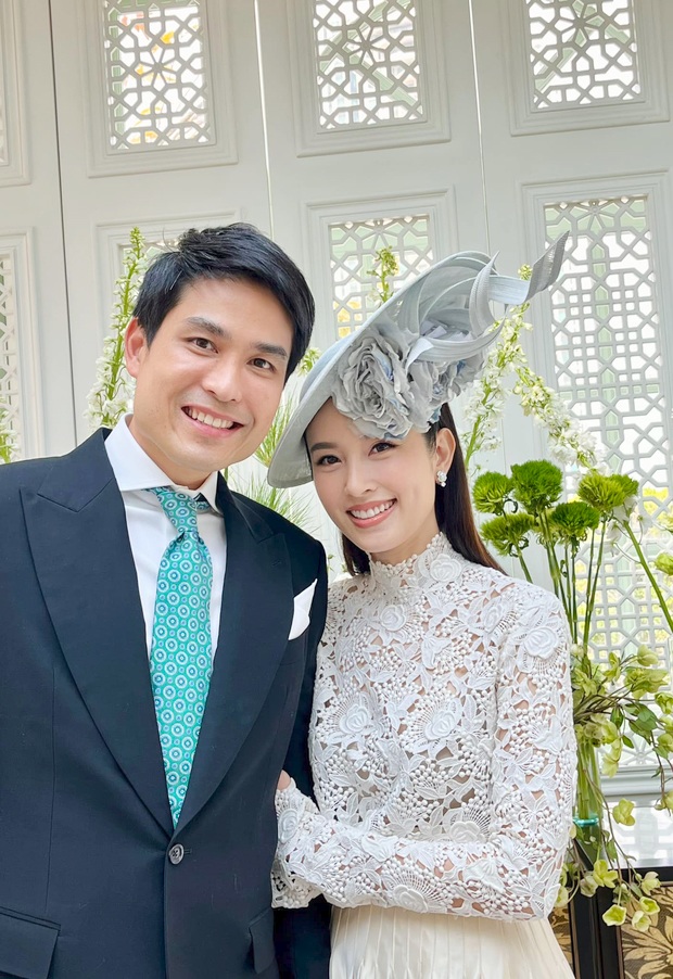 Nong Poy và hôn phu vừa tổ chức đám hỏi.