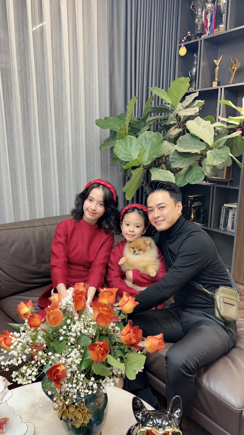 Nhím amp;#34;Bố ơi mình đi đâu thếamp;#34; - con gái Hồng Đăng: Má lúm xinh đẹp, cao hơn mẹ nhưng bị nói amp;#34;như da bọc xươngamp;#34; - 19