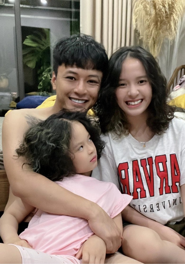 Nhím amp;#34;Bố ơi mình đi đâu thếamp;#34; - con gái Hồng Đăng: Má lúm xinh đẹp, cao hơn mẹ nhưng bị nói amp;#34;như da bọc xươngamp;#34; - 9