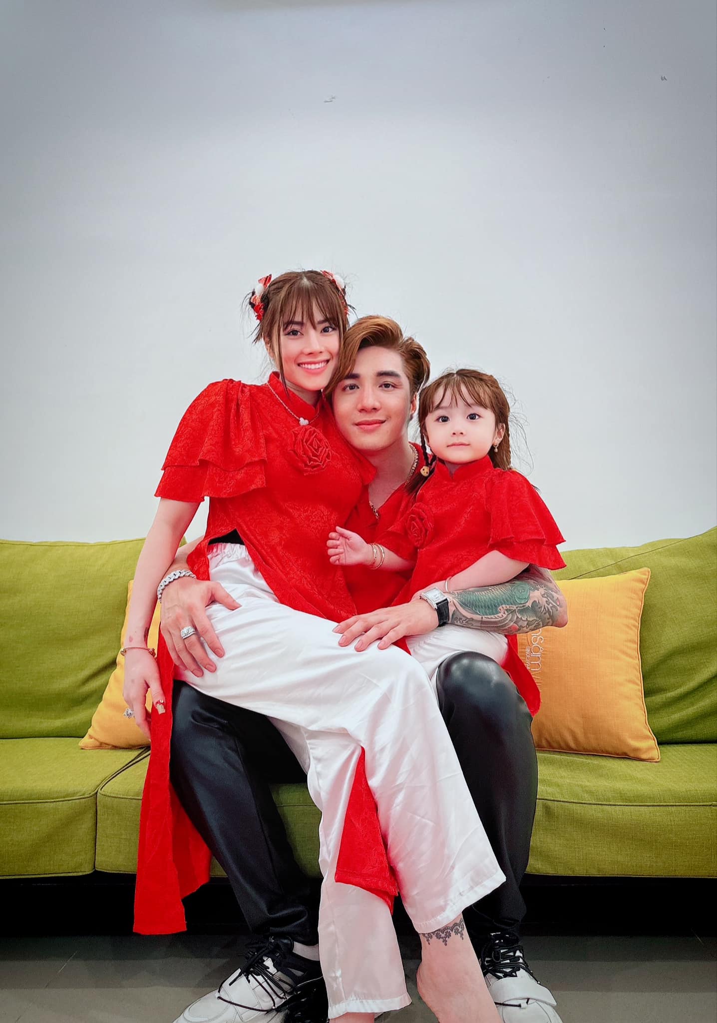 Tina là con gái thứ 3, được vợ chồng Lâm Chấn Khang bí mật sinh vào năm 2020.