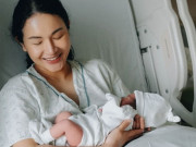 Bà bầu - Chuyện đi đẻ của youtuber Giang ơi: 3 tháng đầu nghén nặng, ngày đi đẻ hành y tá lên bờ xuống ruộng