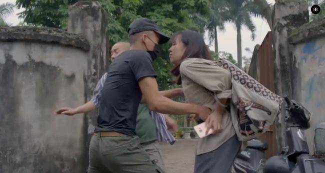 Chưa kết hôn amp;#34;tình cũamp;#34; Công Lý vẫn bị mời vào vai người mẹ khắc khổ vì mặt amp;#34;thắmamp;#34; quá - 3