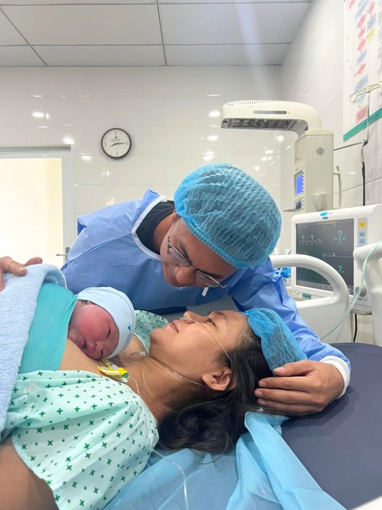 Mâu Thủy phải công nhận, những ngày vừa qua thật sự là những ngày tràn đầy cảm xúc.