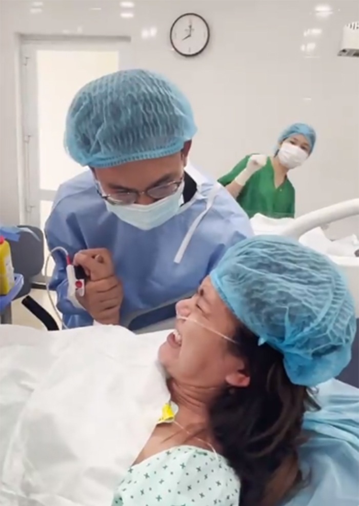 Những giây phút khó quên của bất cứ sản phụ nào.