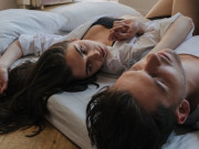 Sức khỏe - Vợ trẻ tuần đòi "yêu" 5 lần khiến tôi thấp thỏm, đàn ông gần 40 tuổi thì quan hệ mấy lần/tuần cho đỡ hại sức?