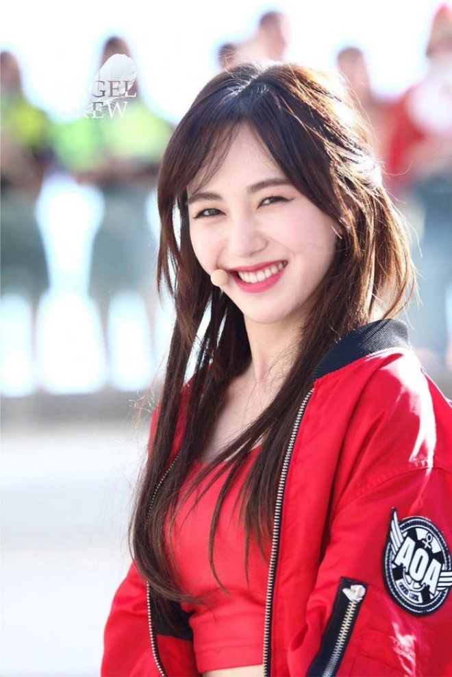 Mina (AOA) vừa bị lừa đảo.