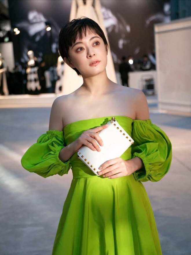 Ít người biết rằng Nương Nương Tôn Lệ thời quá khứ từng phải làm nền cho Triệu Vy.