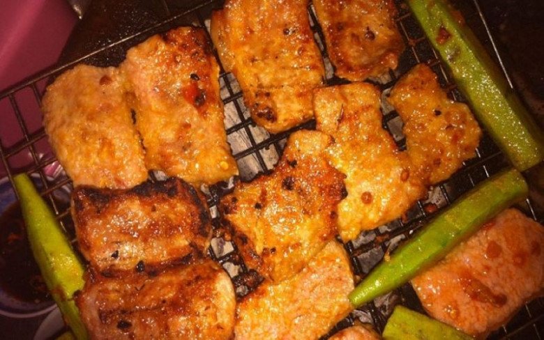 Nầm nướng ngon nhất là khi vừa nướng xong thì thưởng thức ngay.