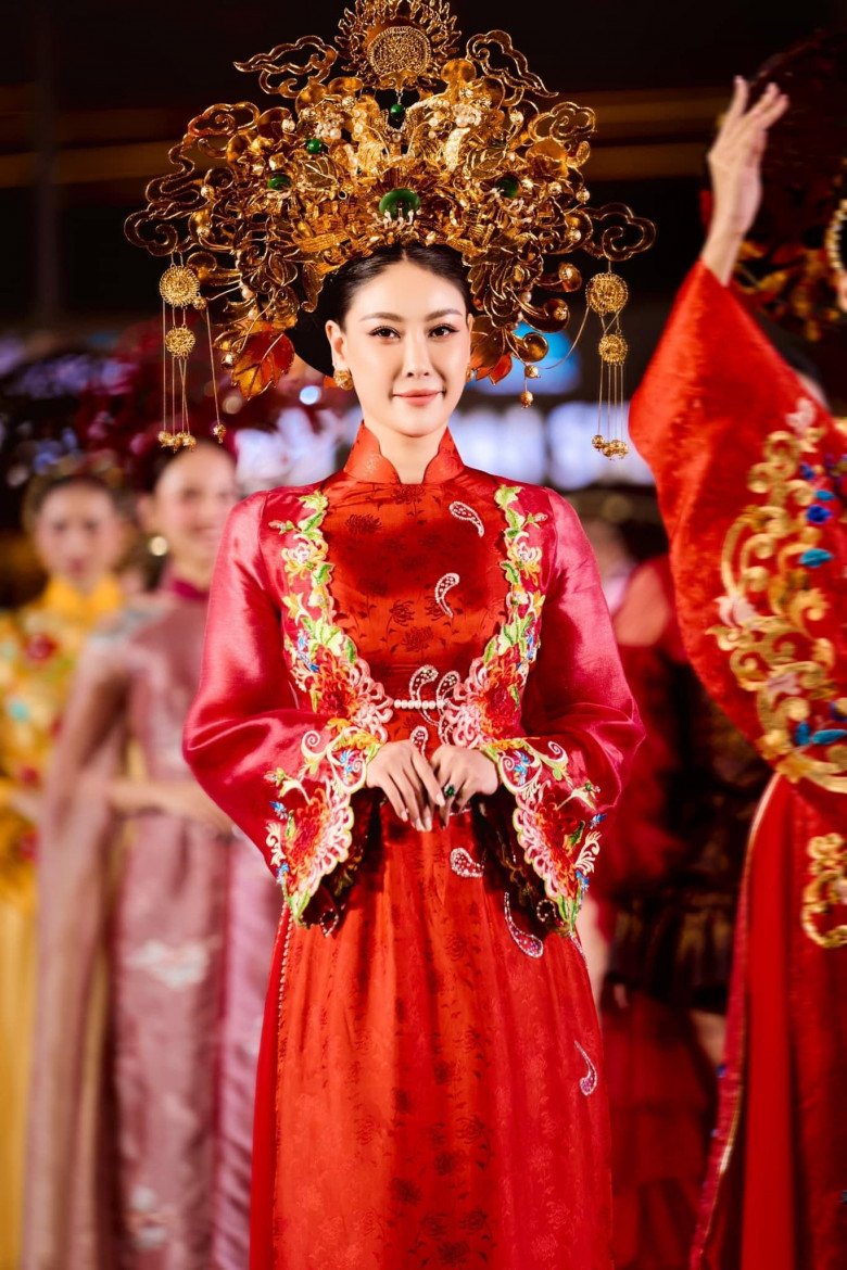 Hoa hậu Việt thuộc dòng dõi amp;#34;con vua cháu chúaamp;#34; cứ diện áo dài khoe sắc, chẳng ai nghĩ là phụ nữ 3 con - 1