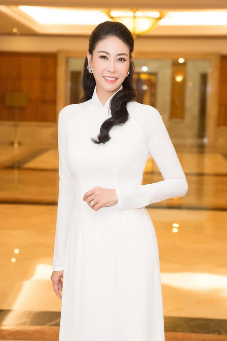 Hoa hậu Việt thuộc dòng dõi amp;#34;con vua cháu chúaamp;#34; cứ diện áo dài khoe sắc, chẳng ai nghĩ là phụ nữ 3 con - 11