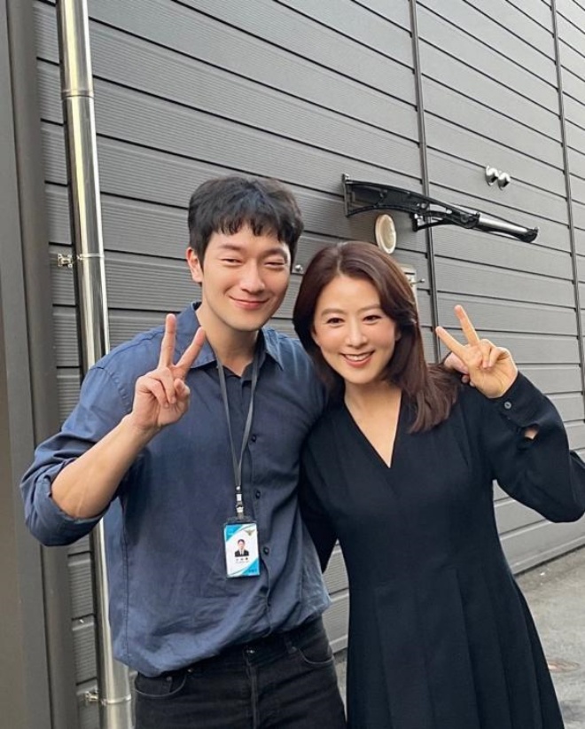 Kim Hee Ae khoe nhan sắc đỉnh cao.