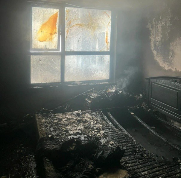 Vụ cháy chủ yếu thiêu rụi chăn màn, quần áo, giường, tủ và một số vật dụng sinh hoạt cá nhân.img src/upload/1-2023/images/2023-02-24/1677228536-461-ha-noi-hien-truong-vu-chay-can-ho-tai-tang-22-chung-cu-nguoi-dan-hot-hoang-thao-chay-dspl-3-1677228537-width850height637.jpg stylewidth: 660px; /