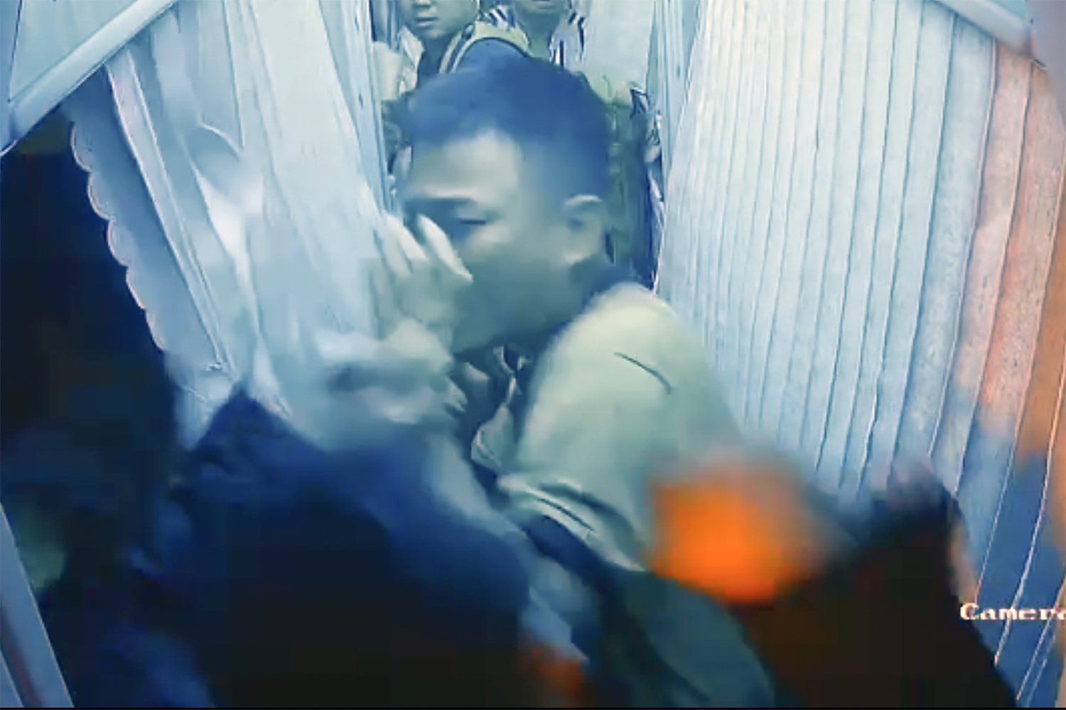 Hình ảnh ghi lại sự việc. Ảnh: Vietnamnet