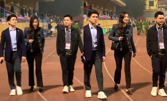 Dáng đi của người đẹp cũng được nhận xét là tướng bà bầu.